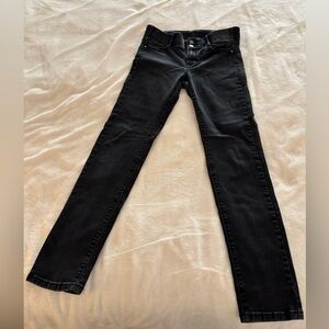 Apt. 9 black straight leg jeans Size 8 tummy control
